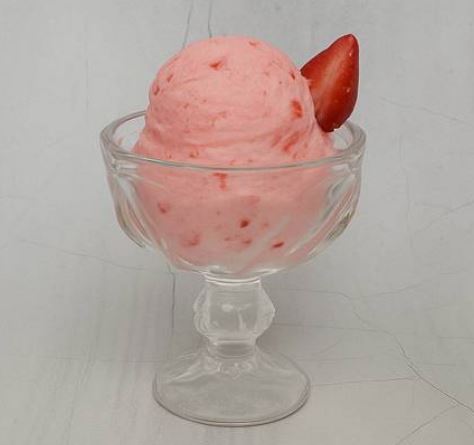 Strawberry Ice Cream 